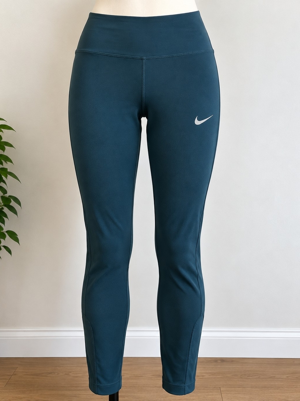 Nike Women's Teal High-Rise Performance Leggings